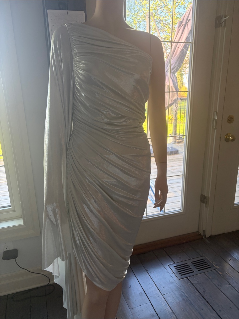 Asymmetrical One-Shoulder Silver Cocktail Dress BY NORMA KAMALI stunning dress